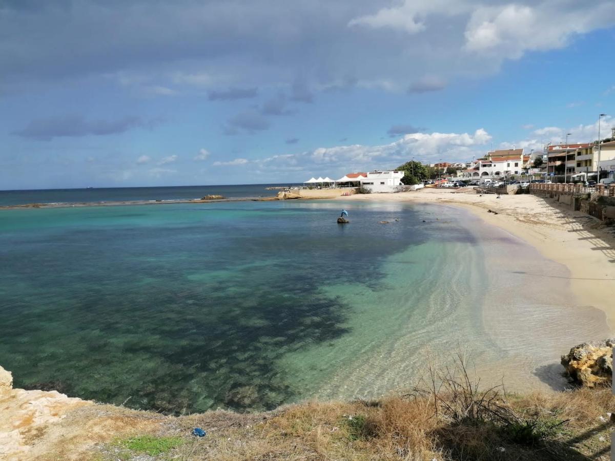 Il Posto Nascosto Bed & Breakfast Porto Torres Bagian luar foto