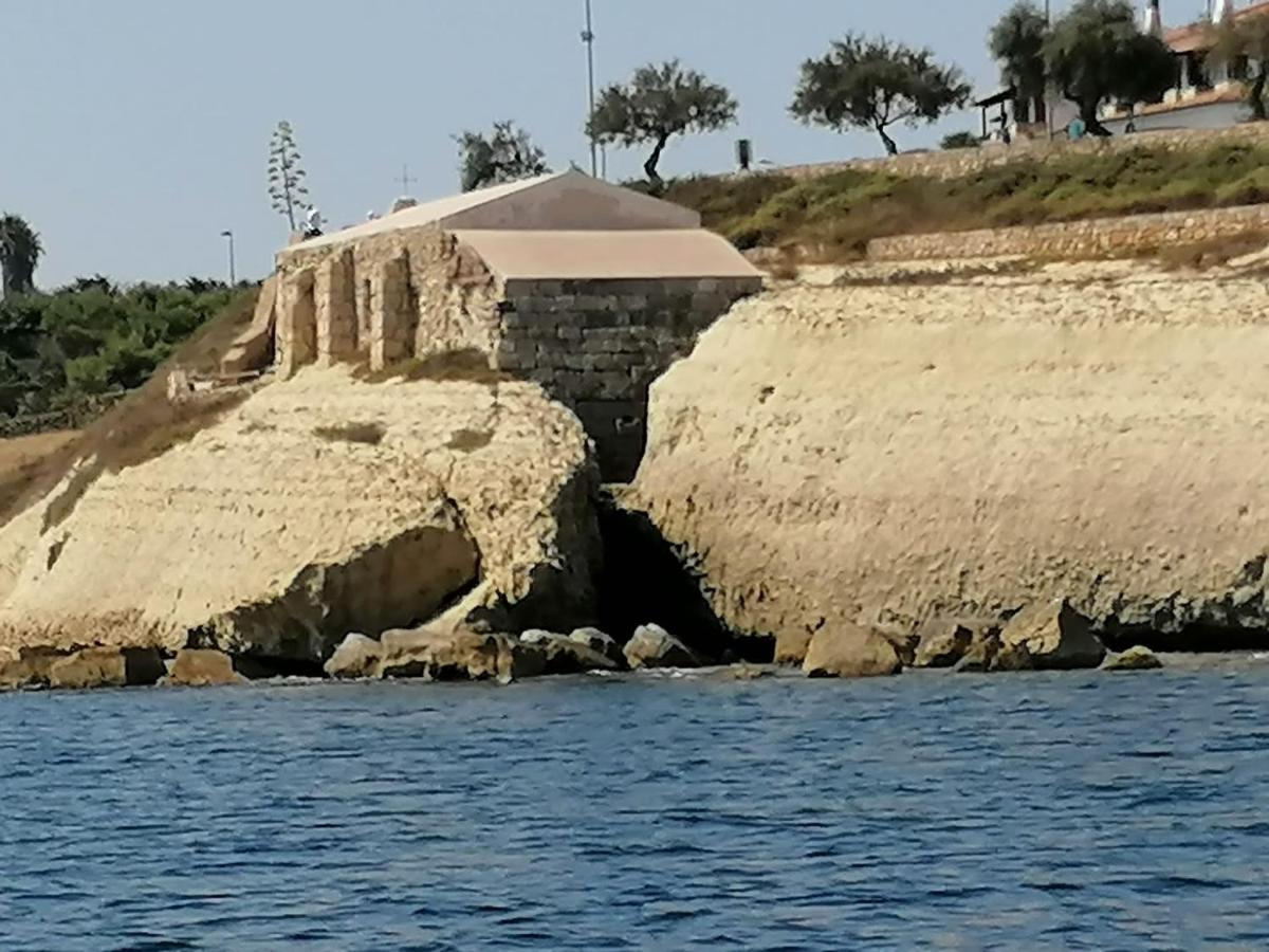 Il Posto Nascosto Bed & Breakfast Porto Torres Bagian luar foto